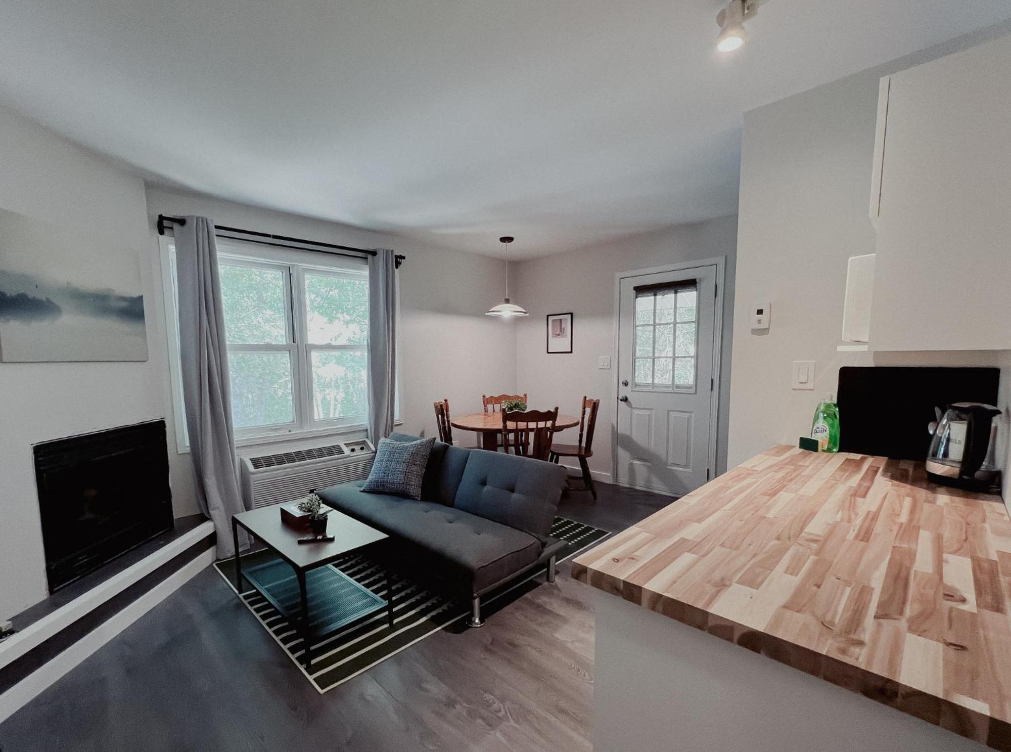 Dwight Muskoka Waterfront Retreatヴィラ エクステリア 写真